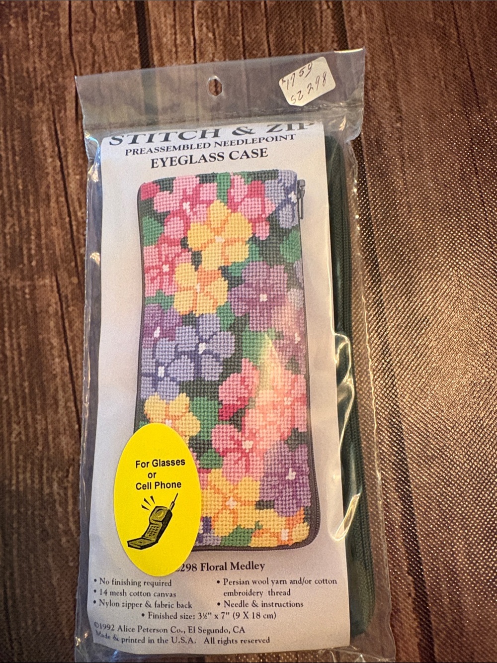 NIP Stitch & Zip Floral Needlepoint Eyeglass/Phone Case